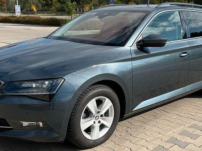 Gebraucht 2017 Skoda Superb Ambition Kombi | 17.999 € (Etwas zu teuer)