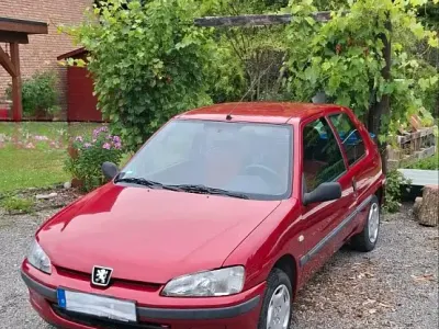 Gebraucht Peugeot 106 60 PS (44 kW) 2001 Rot Kleinwagen
