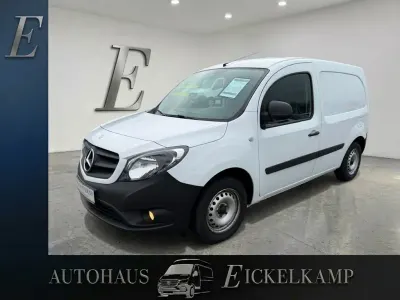 Gebraucht Mercedes Citan 111 110 PS (80 kW) 2019 Weiß Van / Kleinbus