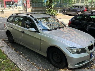 Gebraucht BMW 320 163 PS (119 kW) 2006 Silber Kombi