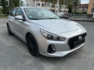 gebraucht Hyundai i30 1.4 T-GDI +PDC+KLIMA+SPURHALTE+SHZ+8-ALUs