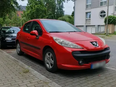 Gebraucht Peugeot 207 84 PS (61 kW) 2008 Rot Limousine