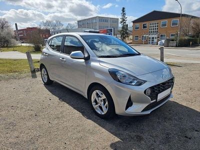 Gebraucht Hyundai i10 Trend 84 PS (61 kW) 2020 Silber Kleinwagen