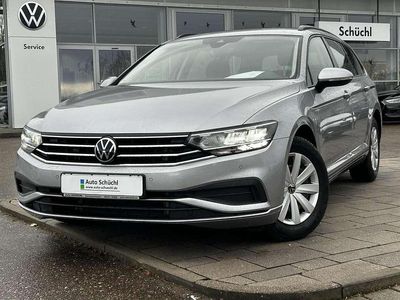 Gebraucht VW Passat 150 PS (110 kW) 2022 Silber Kombi
