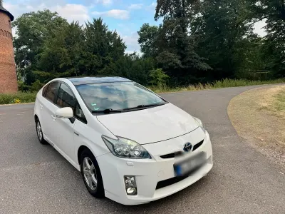 Gebraucht Toyota Prius 136 PS (100 kW) 2011 Weiß Limousine