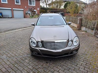 Mercedes E200