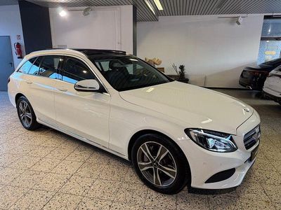 Weiß Gebraucht 2016 Mercedes C250 Avantgarde Limousine | 20.695 € (Superpreis)