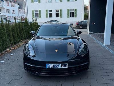 Porsche Panamera 4