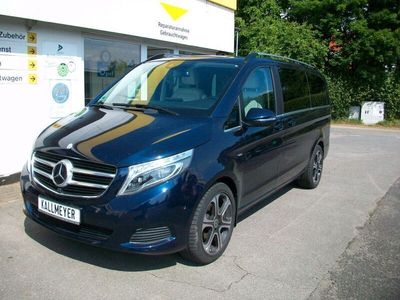 Gebraucht Mercedes V250 Avantgarde 190 PS (139 kW) 2017 Blau Van / Kleinbus