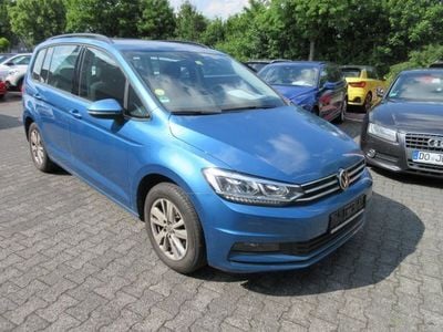 Gebraucht VW Touran Comfortline 150 PS (110 kW) 2021 Caribbean blue metallic Van / Kleinbus