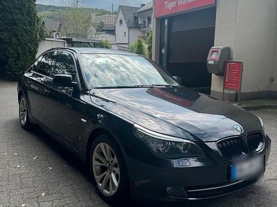 Gebraucht BMW 525 Comfort Edition 218 PS (160 kW) 2008 Schwarz Limousine