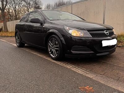 Schwarz Gebraucht 2009 Opel Astra GTC Coupé | 2.200 € (Fairer Preis)