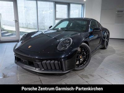 Porsche 911 Carrera 4 GTS