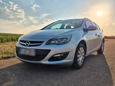 Gebraucht Opel Astra 110 PS (80 kW) 2015 Grau Kombi