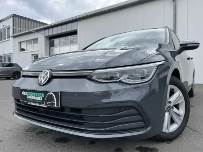 Używany VW Golf VIII Life 131 KM (96 kW) 2023 Szary Kombi
