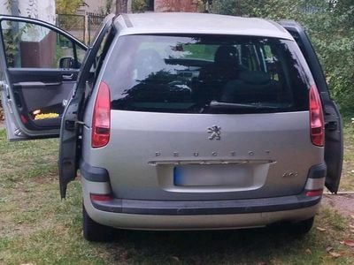 Peugeot 807