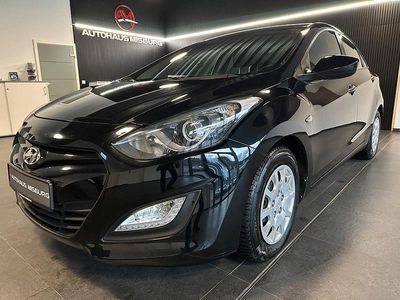 Gebraucht Hyundai i30 Classic 99 PS (72 kW) 2012 Schwarz Kleinwagen