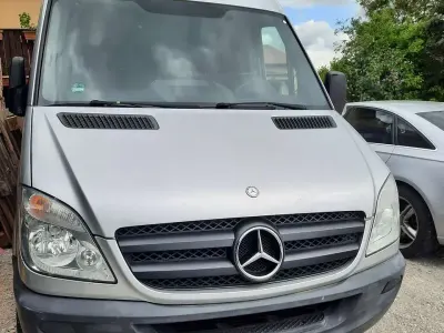 Gebraucht Mercedes Sprinter 163 PS (119 kW) 2013 Grau Van