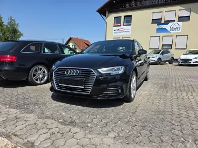 Gebraucht Audi A3 Sportback e-tron Sport 150 PS (110 kW) 2018 Schwarz Kleinwagen