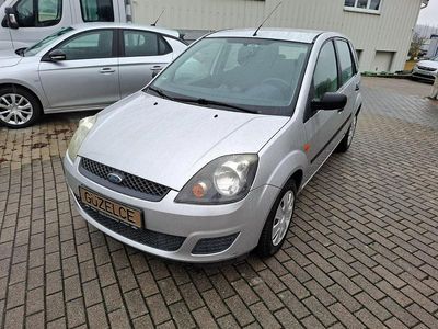 Gebraucht Ford Fiesta 69 PS (50 kW) 2007 Silber Kleinwagen