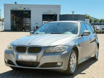 Gebraucht BMW 320 184 PS (135 kW) 2011 Grau Kombi