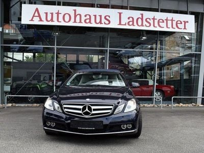 Gebraucht Mercedes E250 Elegance 170 PS (125 kW) 2011 Blau Cabrio