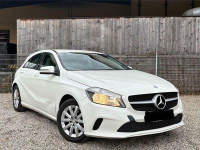 Gebraucht Mercedes A160 Style 90 PS (66 kW) 2016 Weiß Limousine