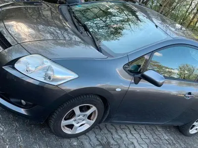 Brugt Toyota Auris 97 HK (71 kW) 2007 Grå Hatchback
