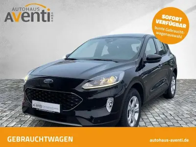 Usado Ford Kuga Cool & Connect 224 HP (164 kW) 2022 Preto SUV
