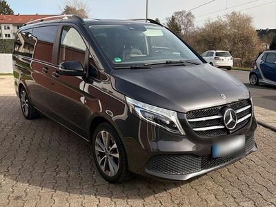 Usata Mercedes V300 Avantgarde 239 CV (175 kW) 2021 Grigio Monovolume