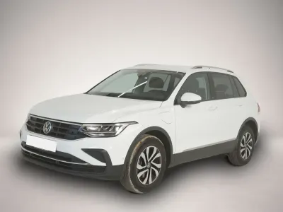 Gebraucht VW Tiguan Active 245 PS (180 kW) 2022 Weiß SUV