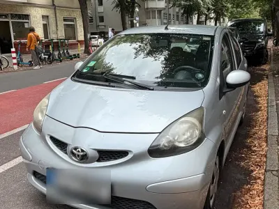Gebraucht Toyota Aygo 64 PS (47 kW) 2006 Silber Kleinwagen