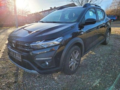Perlmuttschwarz Gebraucht 2023 Dacia Sandero Comfort Kleinwagen | 14.505 € (Fairer Preis)