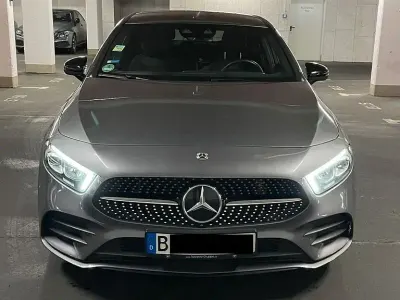 Gebraucht Mercedes A180 AMG line 136 PS (100 kW) 2019 Grau Limousine