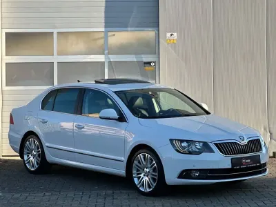 Gebraucht Skoda Superb Elegance 125 PS (91 kW) 2013 Weiß Limousine