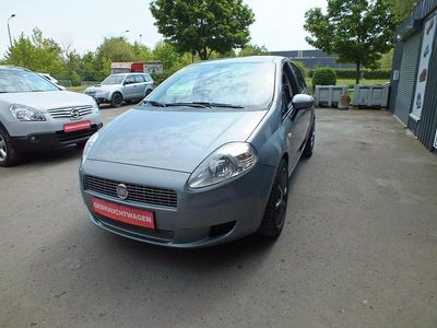 Gebraucht Fiat Grande Punto Dynamic 78 PS (57 kW) 2009 Silber Kleinwagen
