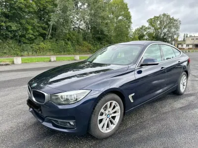 Gebraucht BMW 325 Advantage 224 PS (164 kW) 2018 Blau Limousine