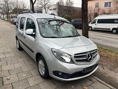 Mercedes Citan 111