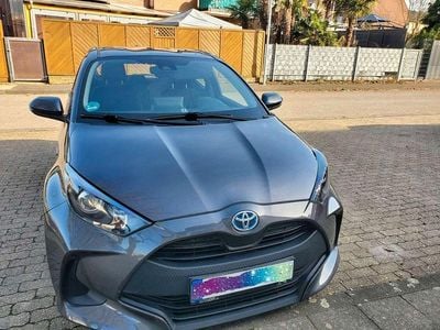 Gebraucht Toyota Yaris Comfort 116 PS (85 kW) 2021 Grau Kleinwagen