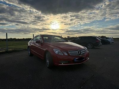 Mercedes E200