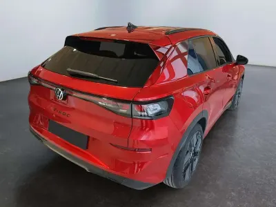 Neu VW T-Roc R-line 150 PS (110 kW) 2026 H5  flame red metallic SUV