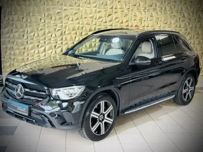 Gebraucht Mercedes GLC200 197 PS (144 kW) 2021 Schwarz SUV