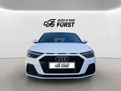 Gebraucht Audi A1 Advanced 110 PS (80 kW) 2021 Gletscherweiß metallic SUV
