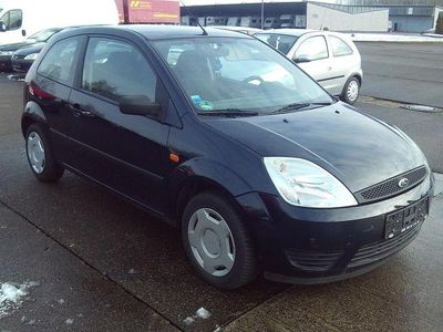 Dunkelblau (metallic) Gebraucht 2005 Ford Fiesta Trend Kleinwagen | 1.260 € (Fairer Preis)
