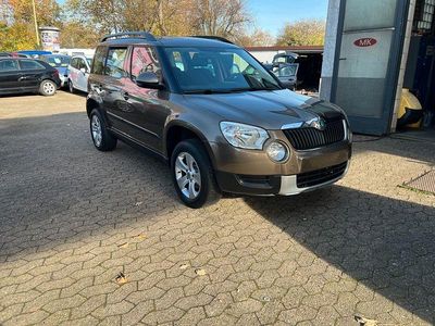 Usata Skoda Yeti Ambition 105 CV (77 kW) 2013 Marrone SUV