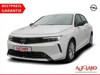 Begagnad Opel Astra Enjoy 110 HK (80 kW) 2023 Vit Sedan