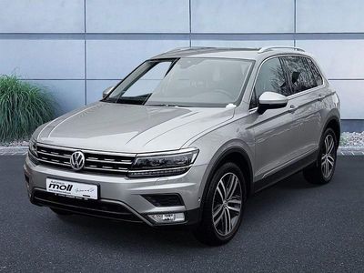 Tungsten silver metallic Gebraucht 2016 VW Tiguan Highline SUV | 22.990 € (Fairer Preis)