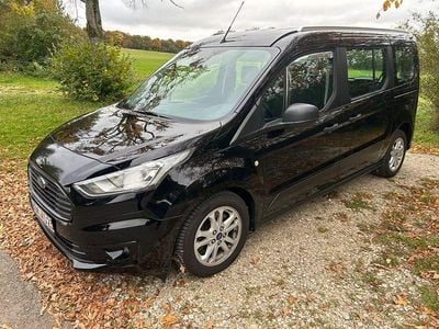 Second-hand Ford Tourneo Trend 101 CP (74 kW) 2019 Monovolum