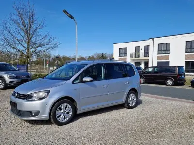 Gebraucht VW Touran Life 140 PS (102 kW) 2013 Silber Van / Kleinbus
