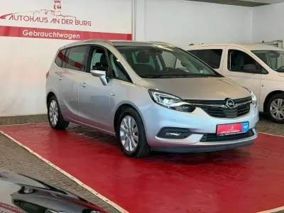 Gebraucht Opel Zafira Life Innovation 136 PS (100 kW) 2019 Argon silber/ice silver (m2) Van / Kleinbus